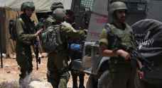 IOF arrests 17 Palestinians in West Bank