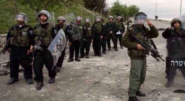 13 Palestinians arrested by Israeli forces in the West Bank