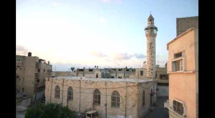 Israeli forces, archeologist storm historic mosque in Qalqilya