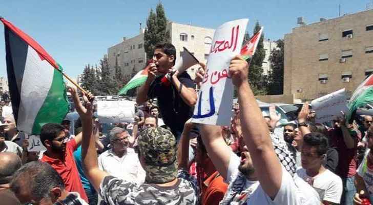 Jordanians have been protesting Israeli violations in Jerusalem and the Israeli Embassy Incident after Friday prayers for three weeks now.