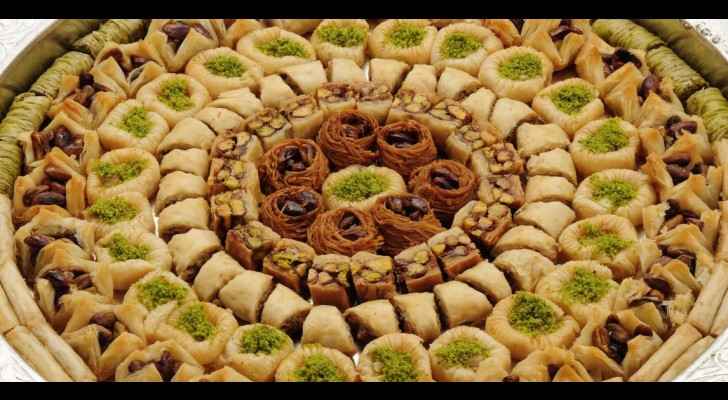 Official Tel Aviv twitter account posts picture of kenafeh and calls it baklawa