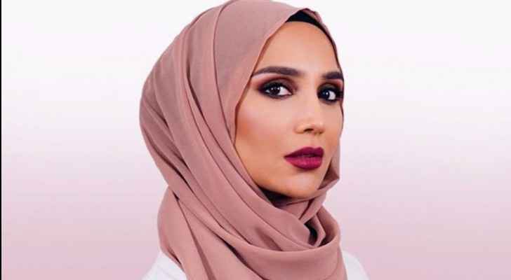 Amena Khan, Muslim-British blogger, model and co-founder of Ardere Cosmetics. (Twitter)