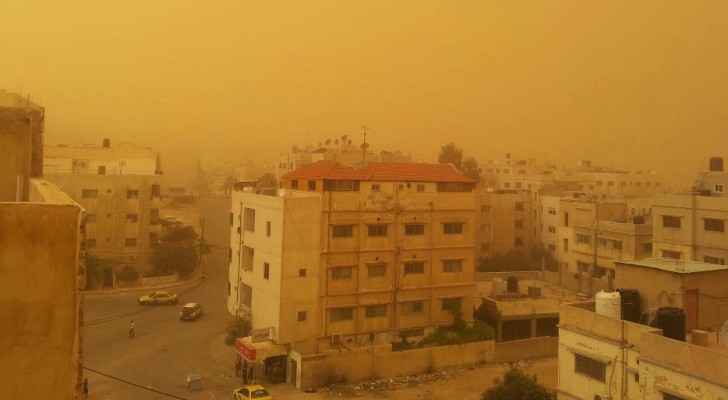Dust storm in Amman 2013 (word press)