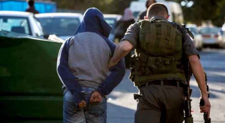 Israeli Forces arrested eight Palestinians residing in Al-Issawiya town in occupied Jerusalem 