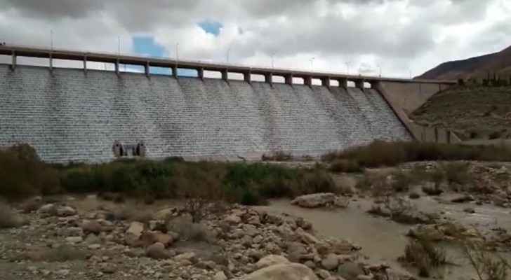 Video: For first time, 4 dams in Jordan flood at once