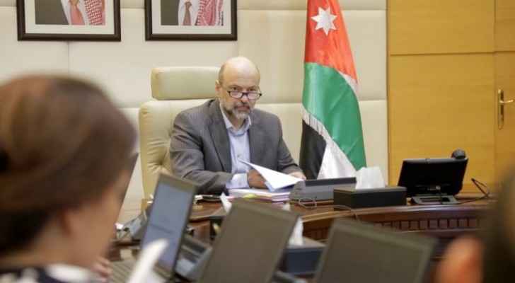 Government economic team reviews policies for stimulating economy in Jordan