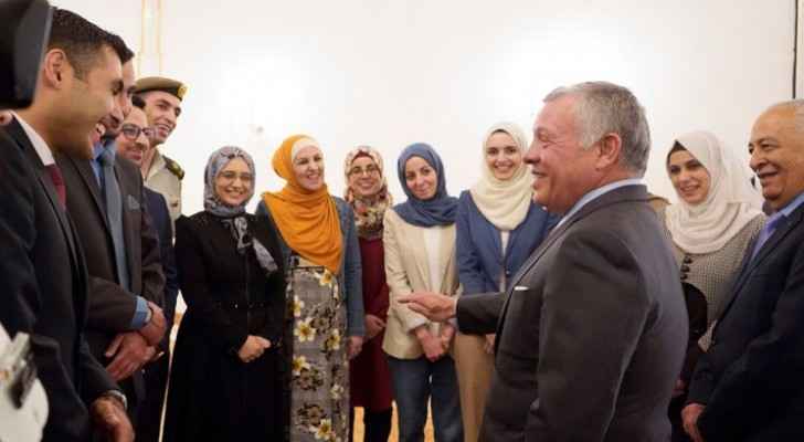 King meets group of young Jordanians 17 years after meeting them at Raghadan Palace