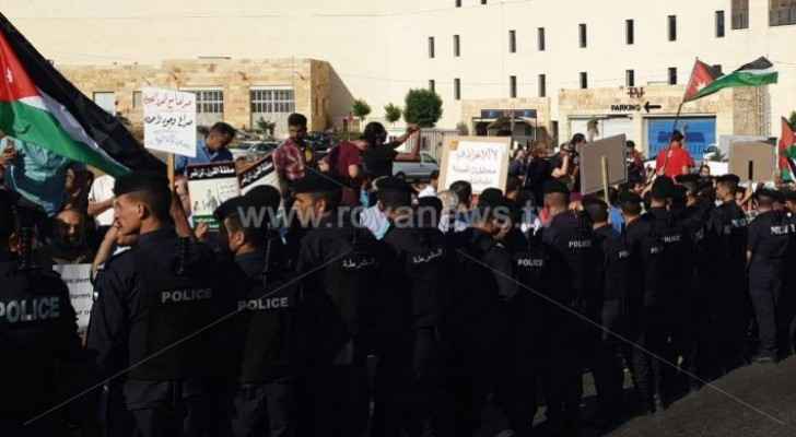 Video: Mass march launched from Abdoun to US Embassy in Amman against 'Deal of the Century'