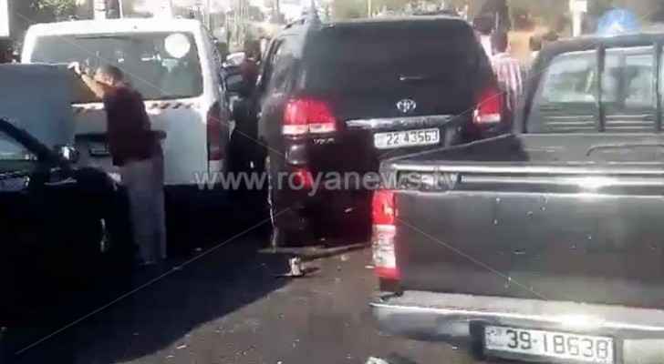 Video: Minor injuries in multi-vehicle crash in Na'ur