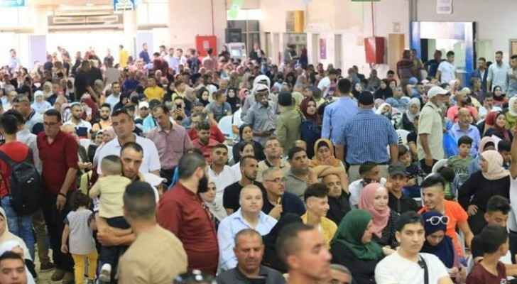 10,000 Palestinians leave Palestine through Karameh crossing during second day of Eid