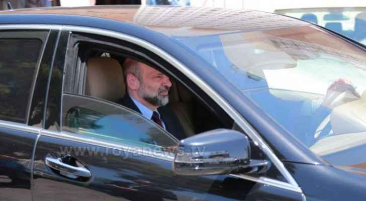 PM Razzaz orders crackdown on government vehicle misuse
