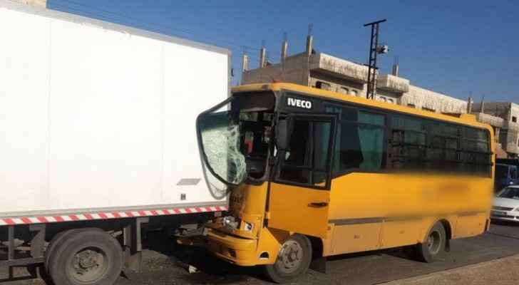 Ten injured after bus collided with four vehicles in Amman