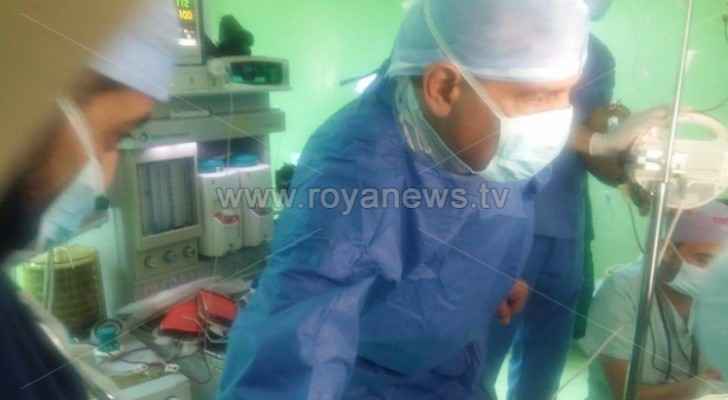 Health Minister joins doctors in surgery for injured in Jerash stabbing incident