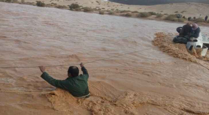Four Arab nationals rescued after being trapped by water in Azraq