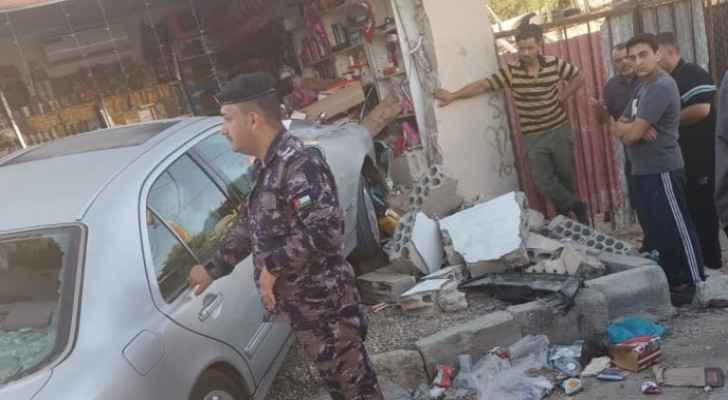 PICTURES: Vehicle crashes into supermarket in Ma'an