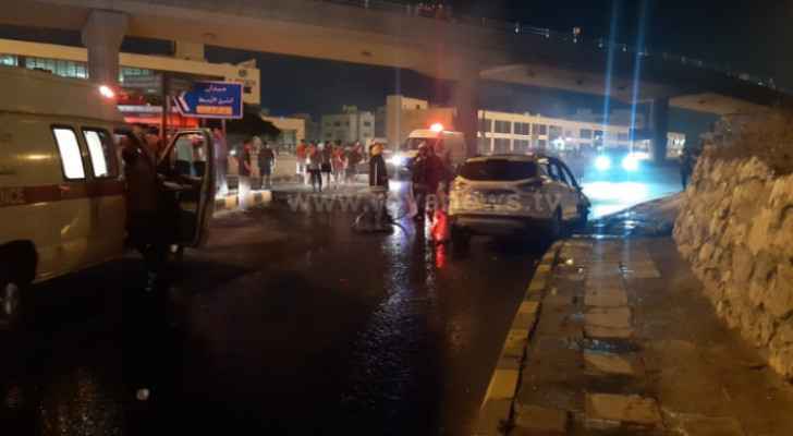 Vehicle catches fire in Amman