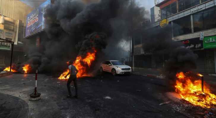 'Israeli' forces raid Tulkarm, Hebron, Yatta in Ramallah