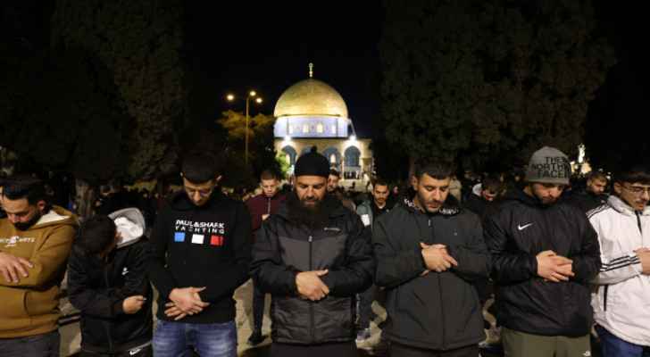 People praying at Aqsa Mosque