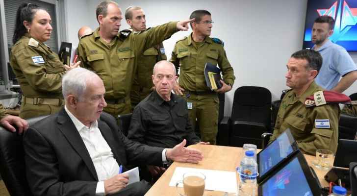“Israeli” Prime Minister Benjamin Netanyahu meets with War Minister Yoav Gallant and army chief Herzi Halevi (October 8, 2023) 