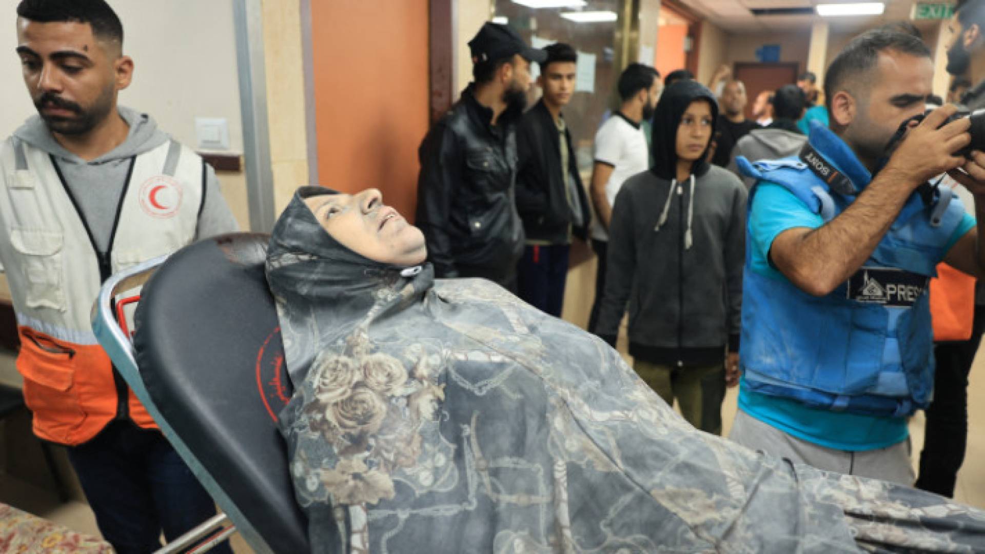 World Health Organization lost contact with healthcare workers at Shifa Hospital