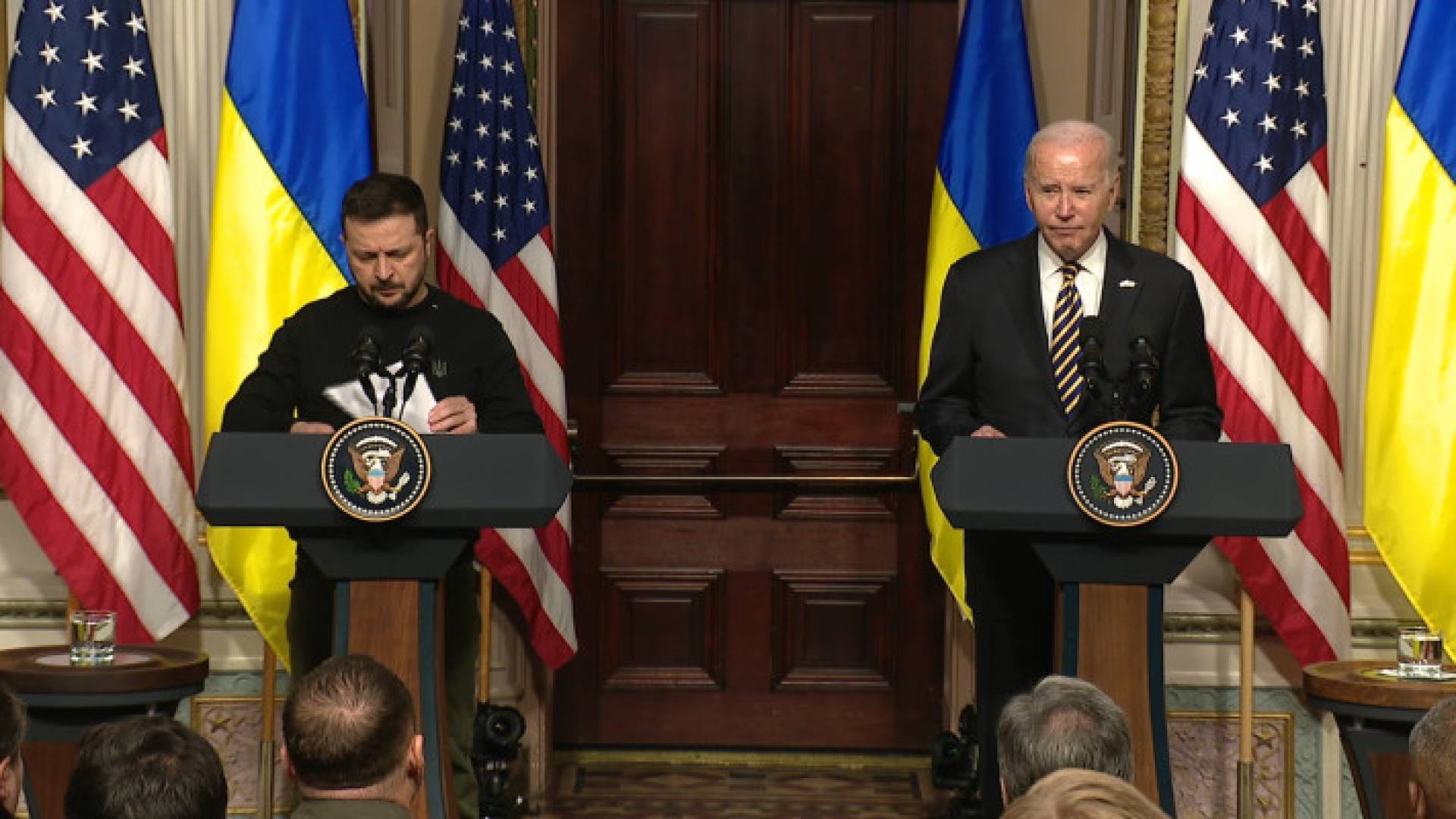Biden backs Ukraine, warns against allowing Putin to win