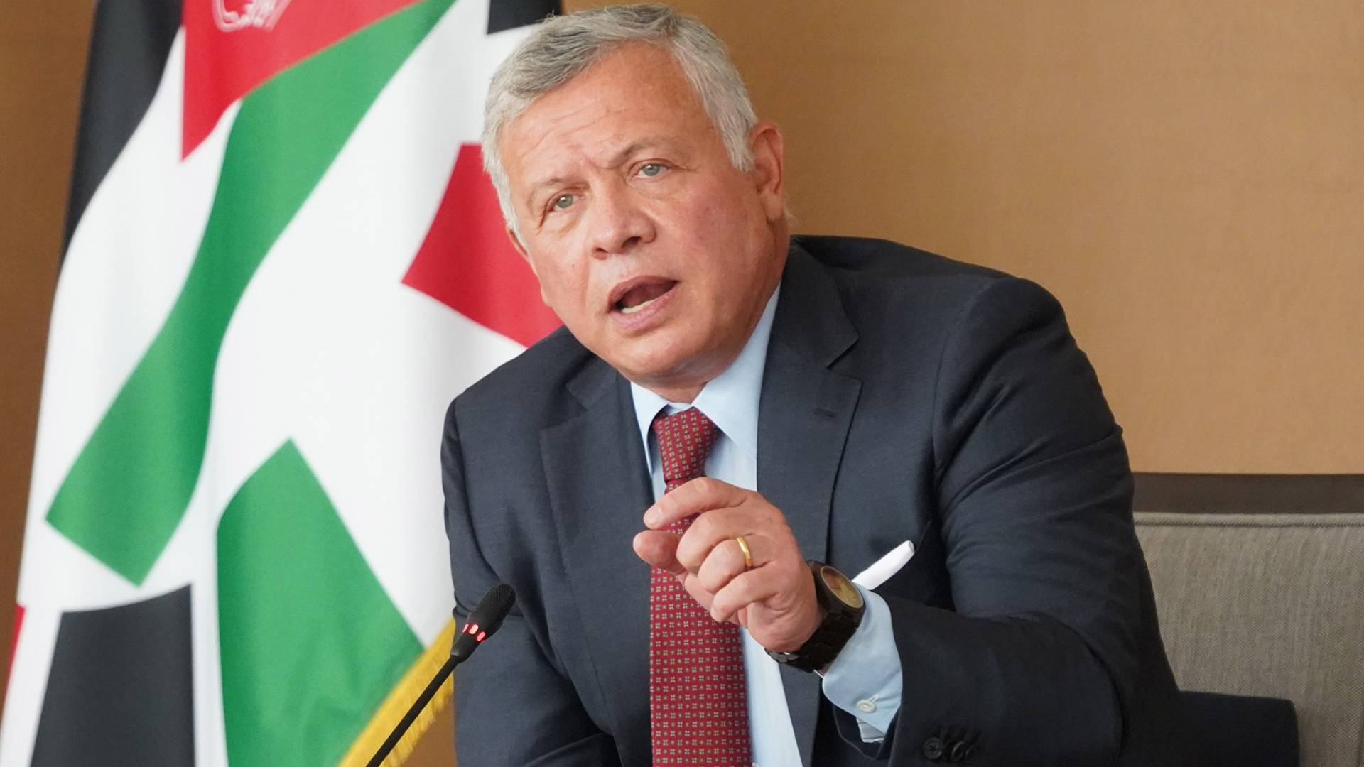 King, in call with Dutch PM, warns of consequences of deteriorating humanitarian situation in Gaza