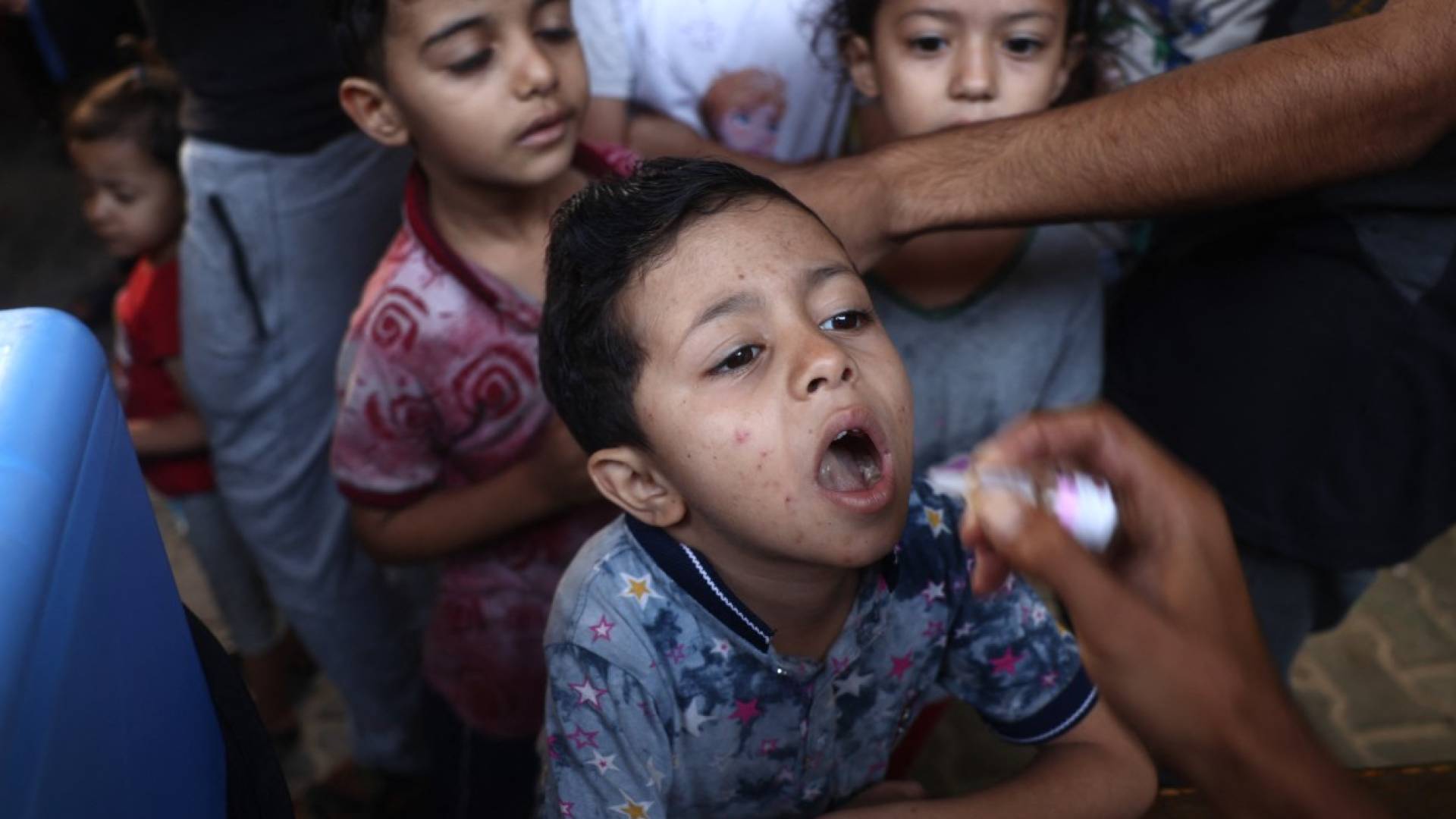Gaza launches second round of polio vaccinations