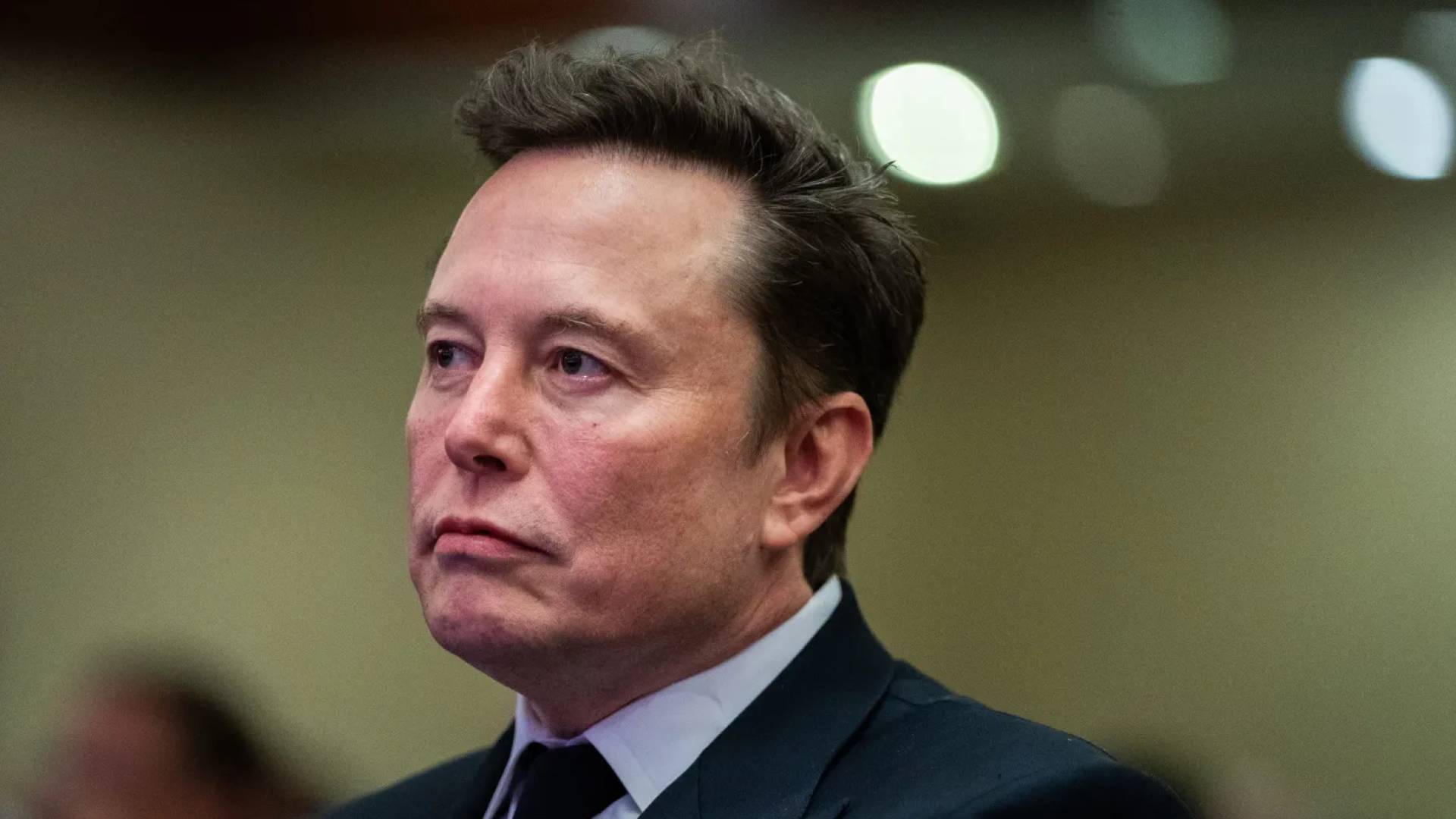 Elon Musk warns of US bankruptcy risk