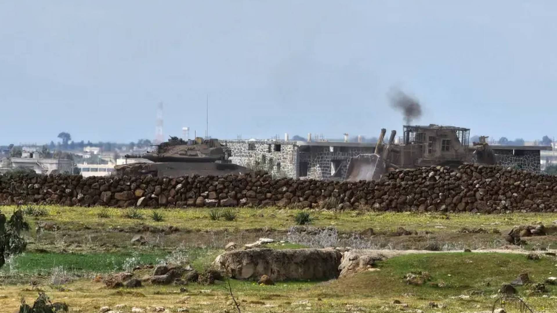 'Israeli' attack kills five in southern Syria despite EU warning