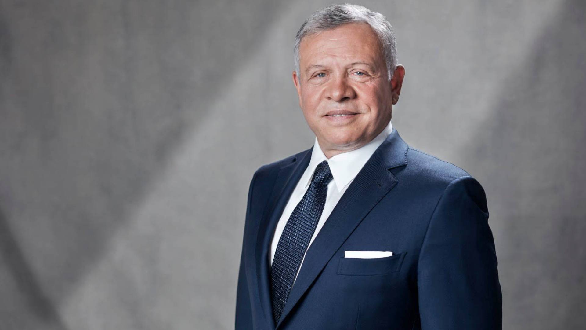 King receives call from Lebanese president