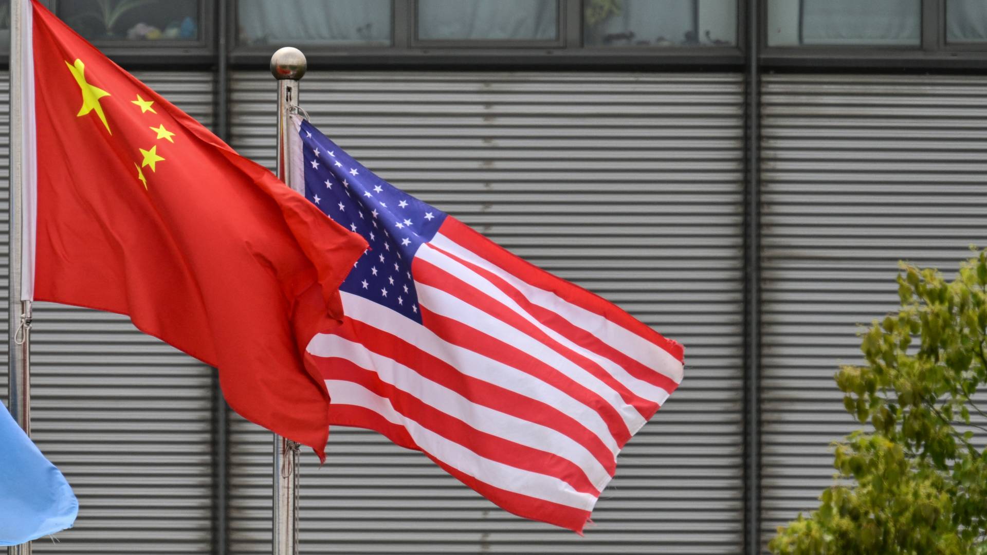 Trump slams China for reneging on Boeing planes purchase