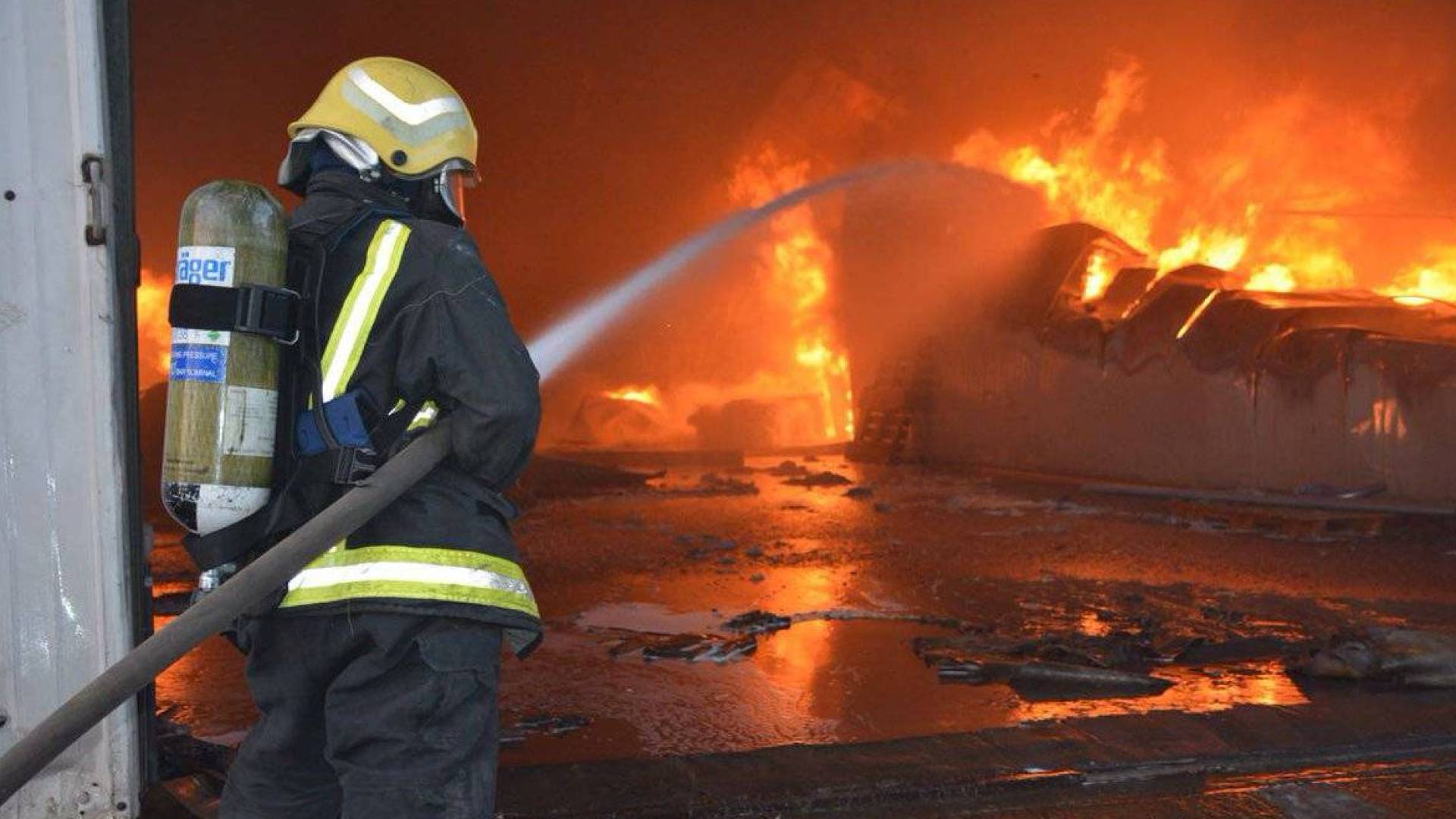 VIDEO: Massive fire breaks out at wood factory in Jordan, no injuries reported
