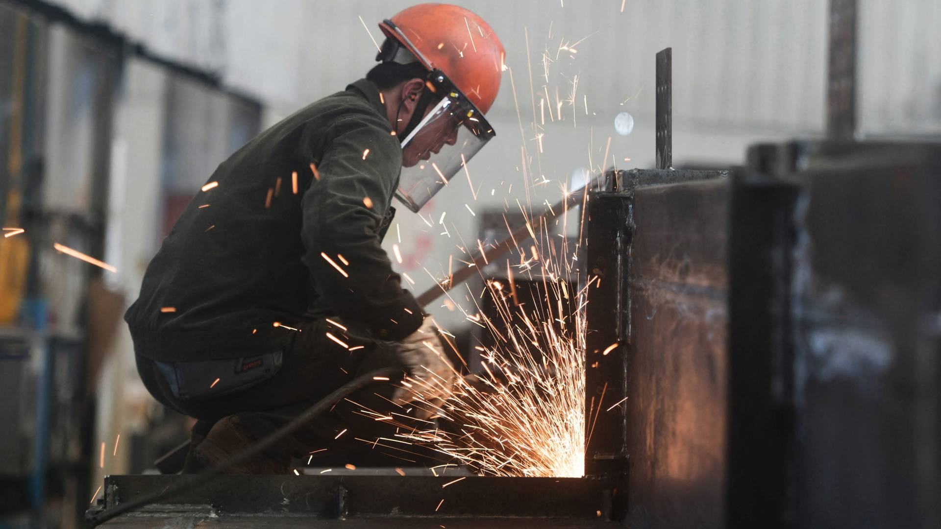 China's economy grows 5.2% on trade war truce