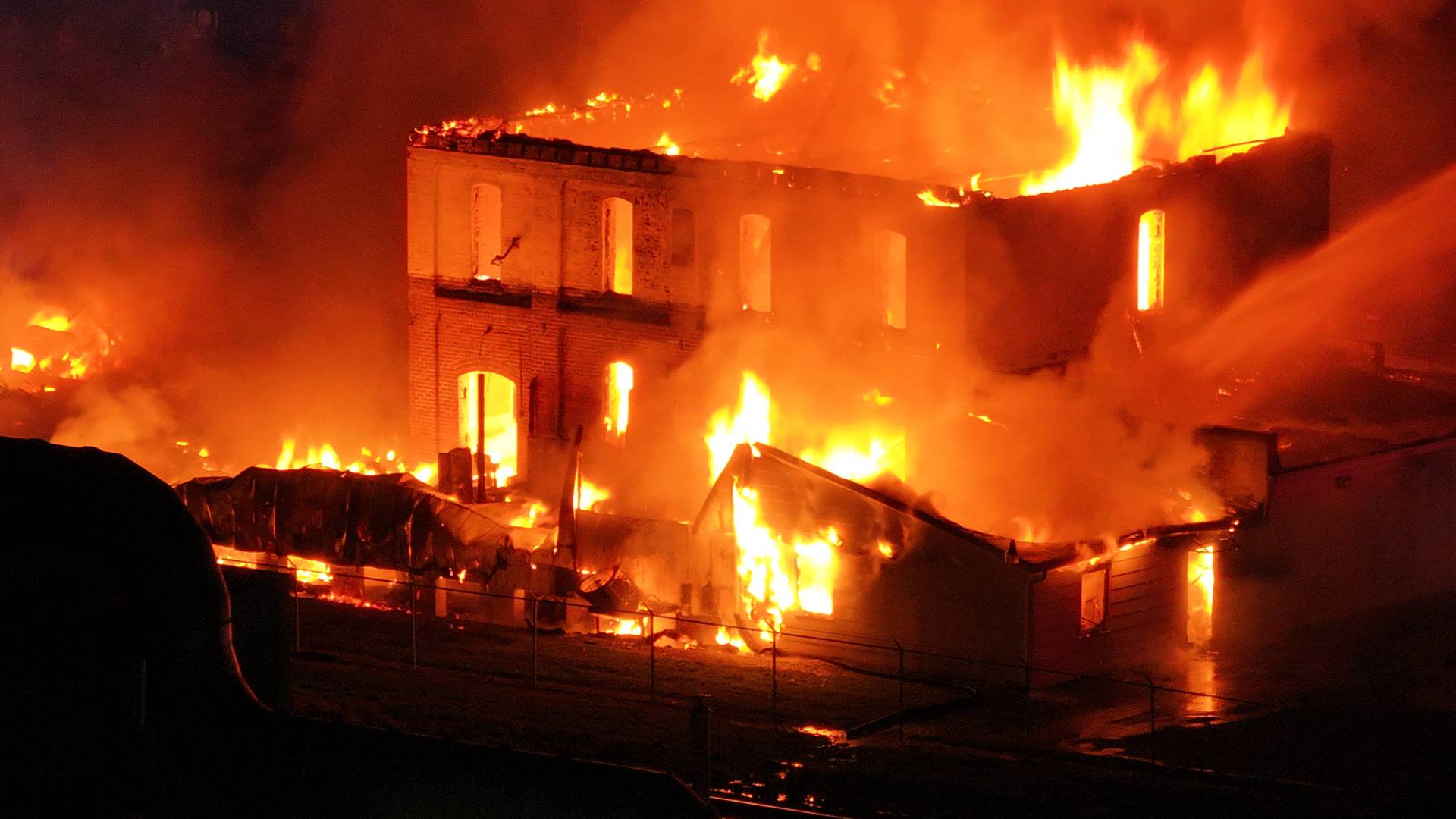 Jordan offers condolences to Iraq after deadly mall fire