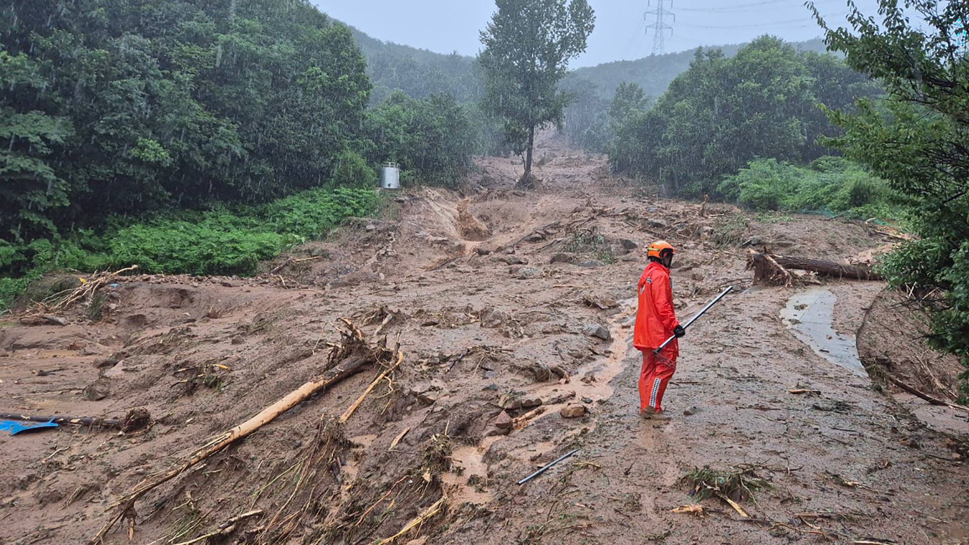 South Korea rain death toll rises to 14