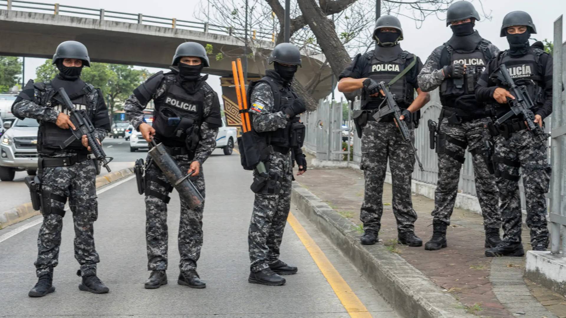 14 civilians killed in Ecuador attacks: police