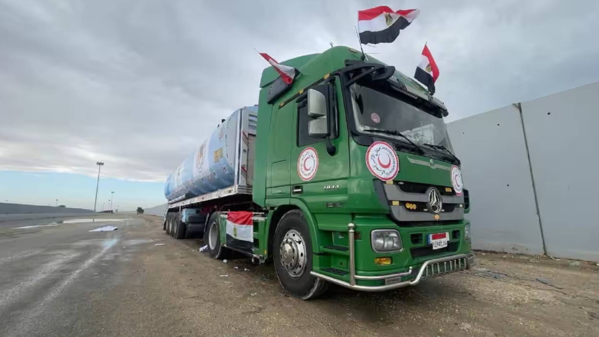 Egypt prepares to send diesel trucks into Gaza