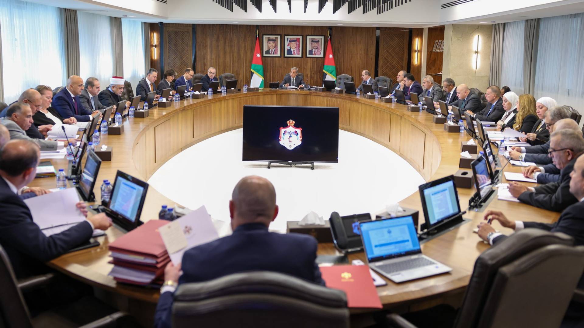 Jordan's Prime Minister Hassan holds farewell meetings ahead of major cabinet reshuffle