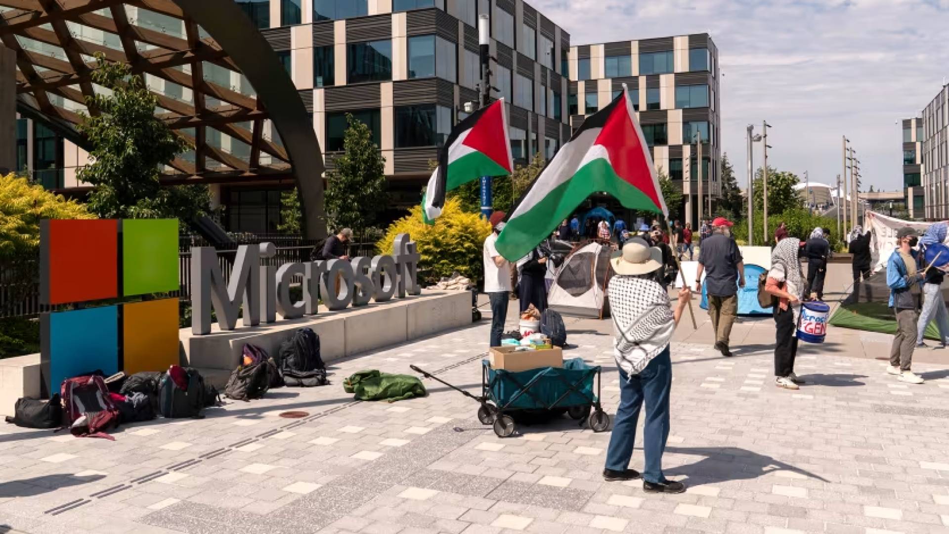 “Intifada”: Microsoft employees protest ‘Israeli’ military contracts