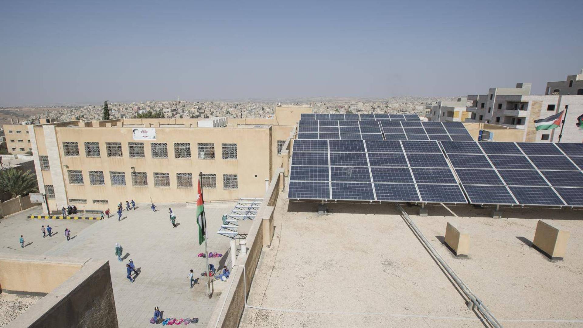 Jordan cabinet to fund solar panels for 1,000 houses for people with disabilities