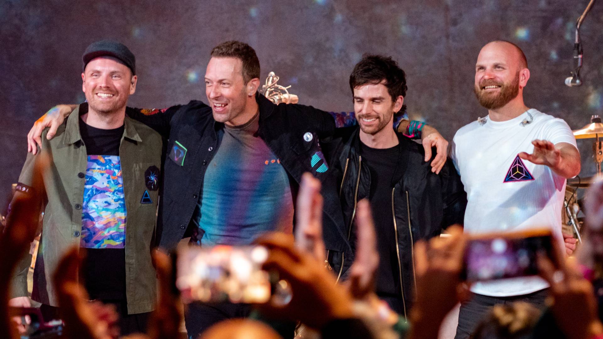 Fans slam Coldplay after welcoming 'Israelis' onstage