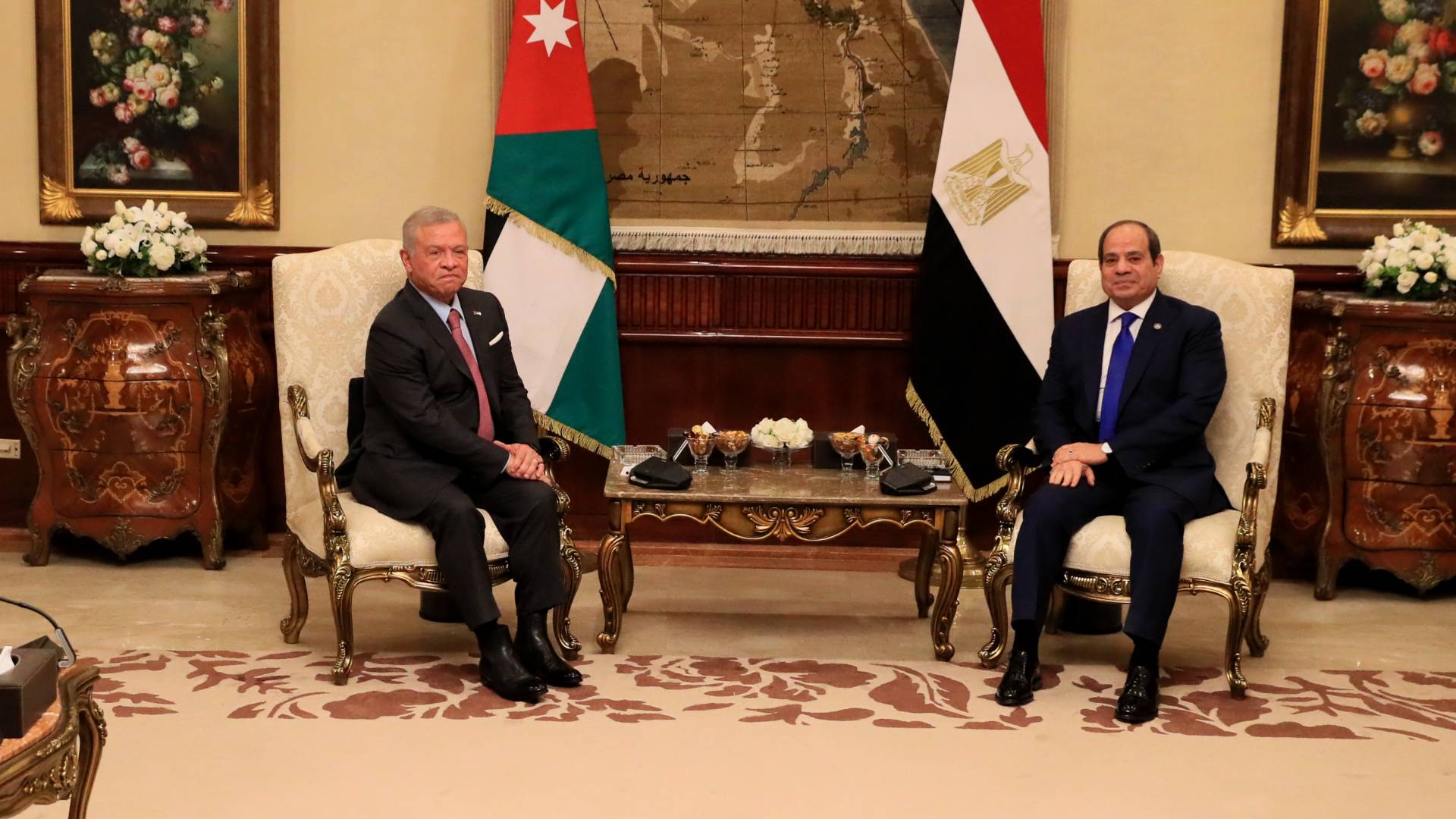 King, Egypt president stress need to respect sovereignty of Arab states