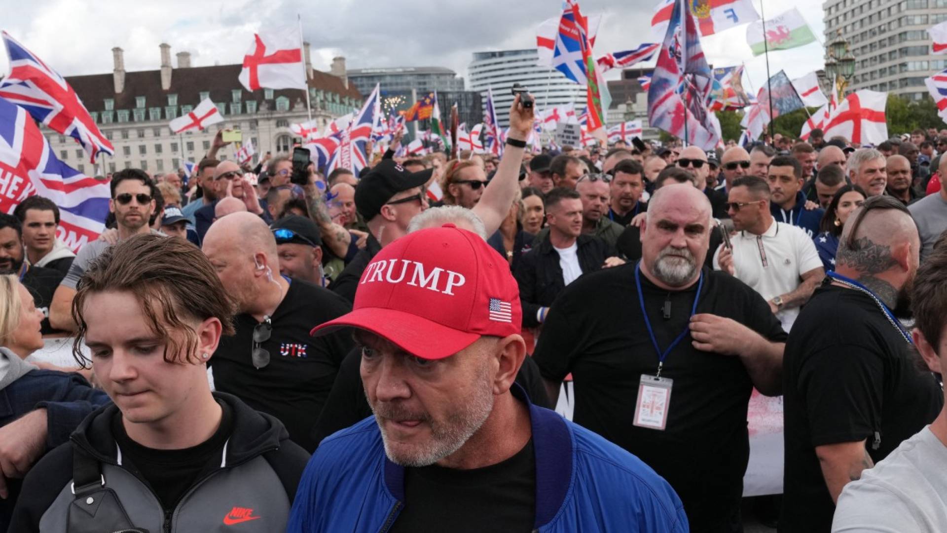 110,000 turn out for far-right ‘unite the kingdom’ rally in London