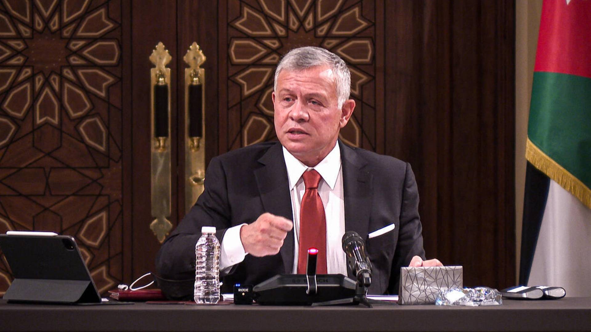 King Abdullah departs for Doha to attend emergency Arab-Islamic Summit