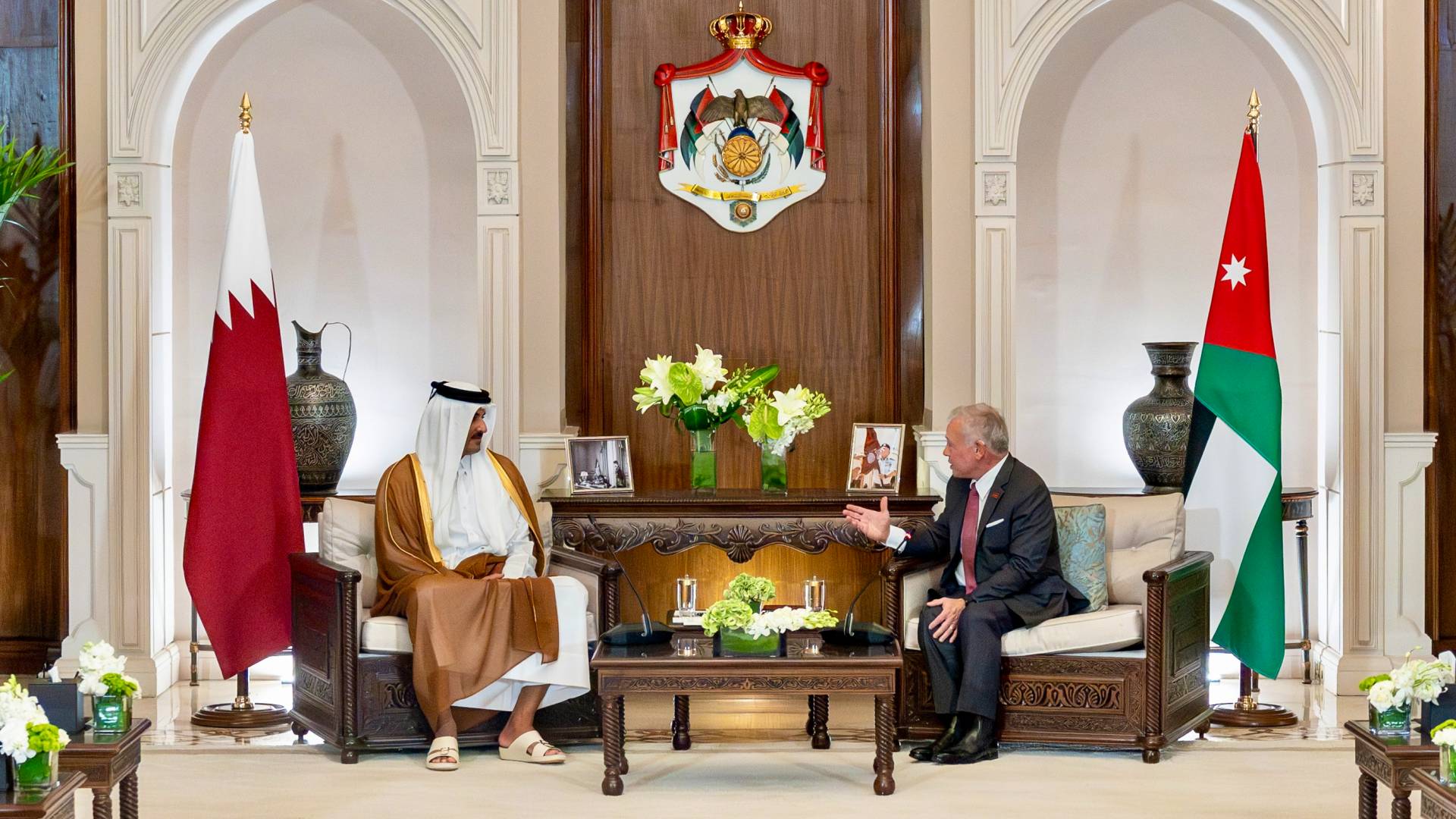 King, Qatar emir stress commitment to increasing cooperation