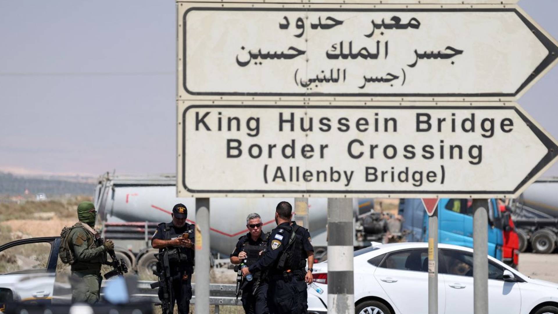 VIDEO: Jordan authorities monitor security incident at Allenby Crossing