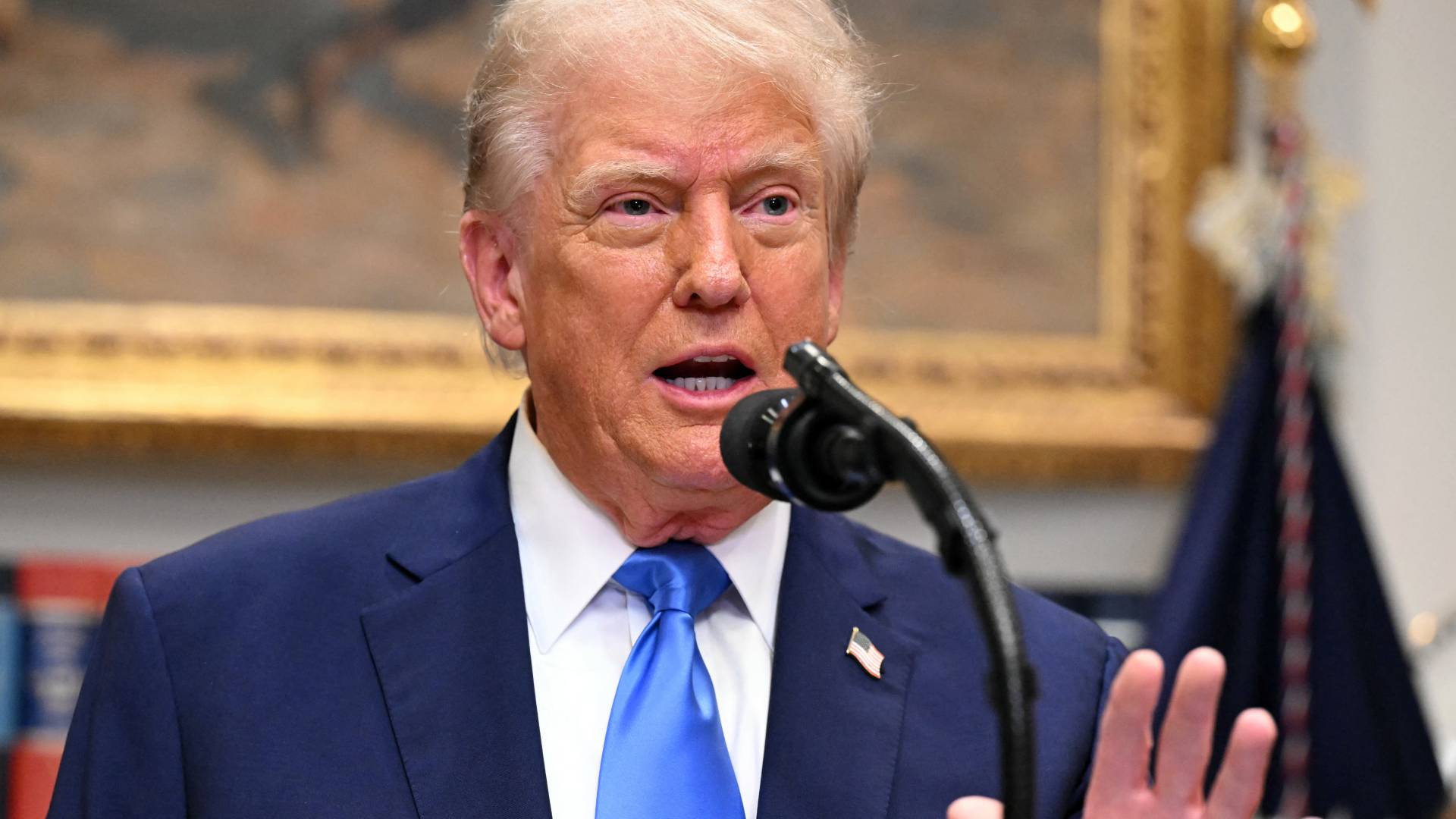 Trump tells pregnant women to “tough it out” as he ties autism risk to Tylenol