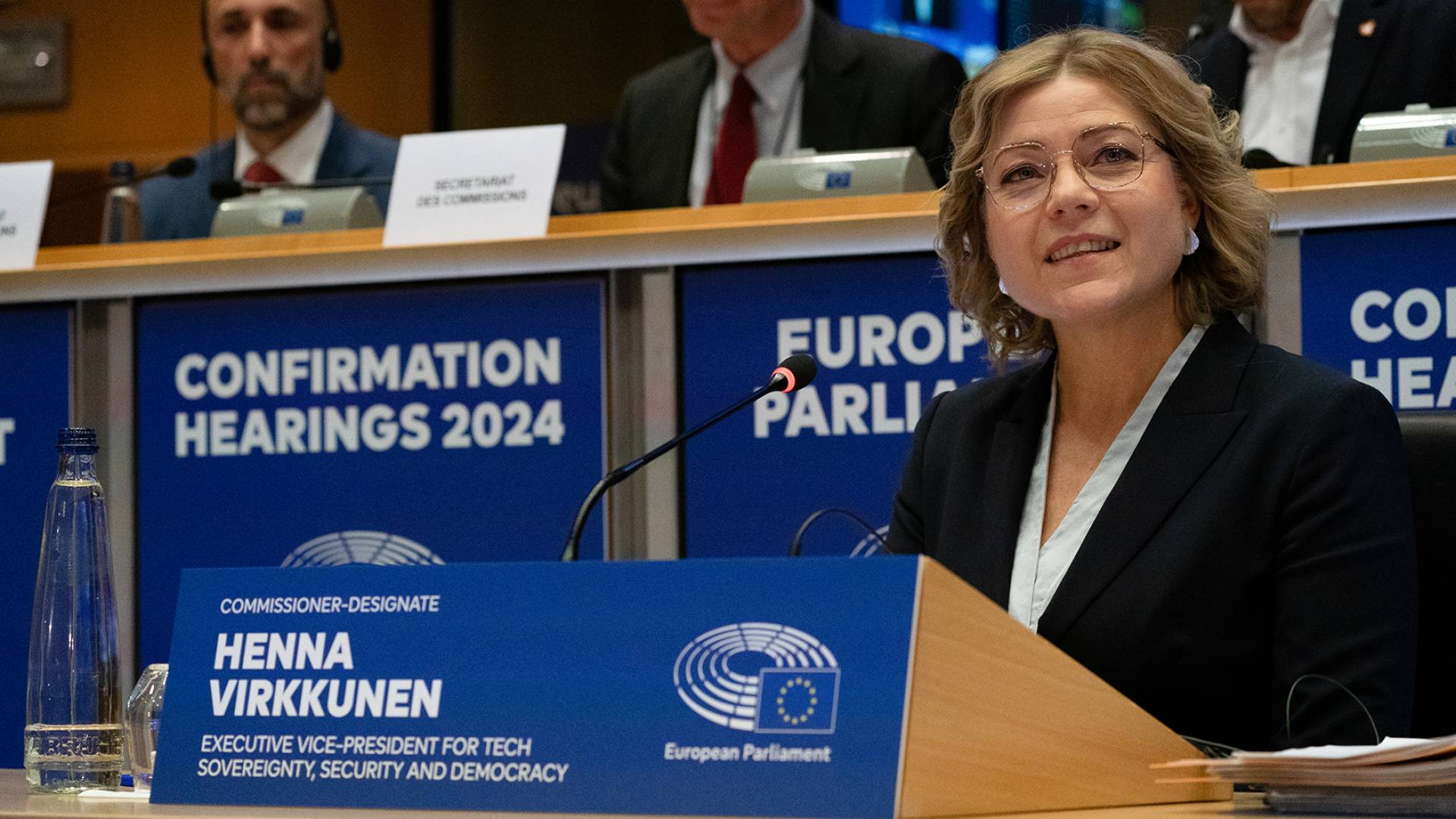 EU questions Apple, Google, Microsoft over online financial scams