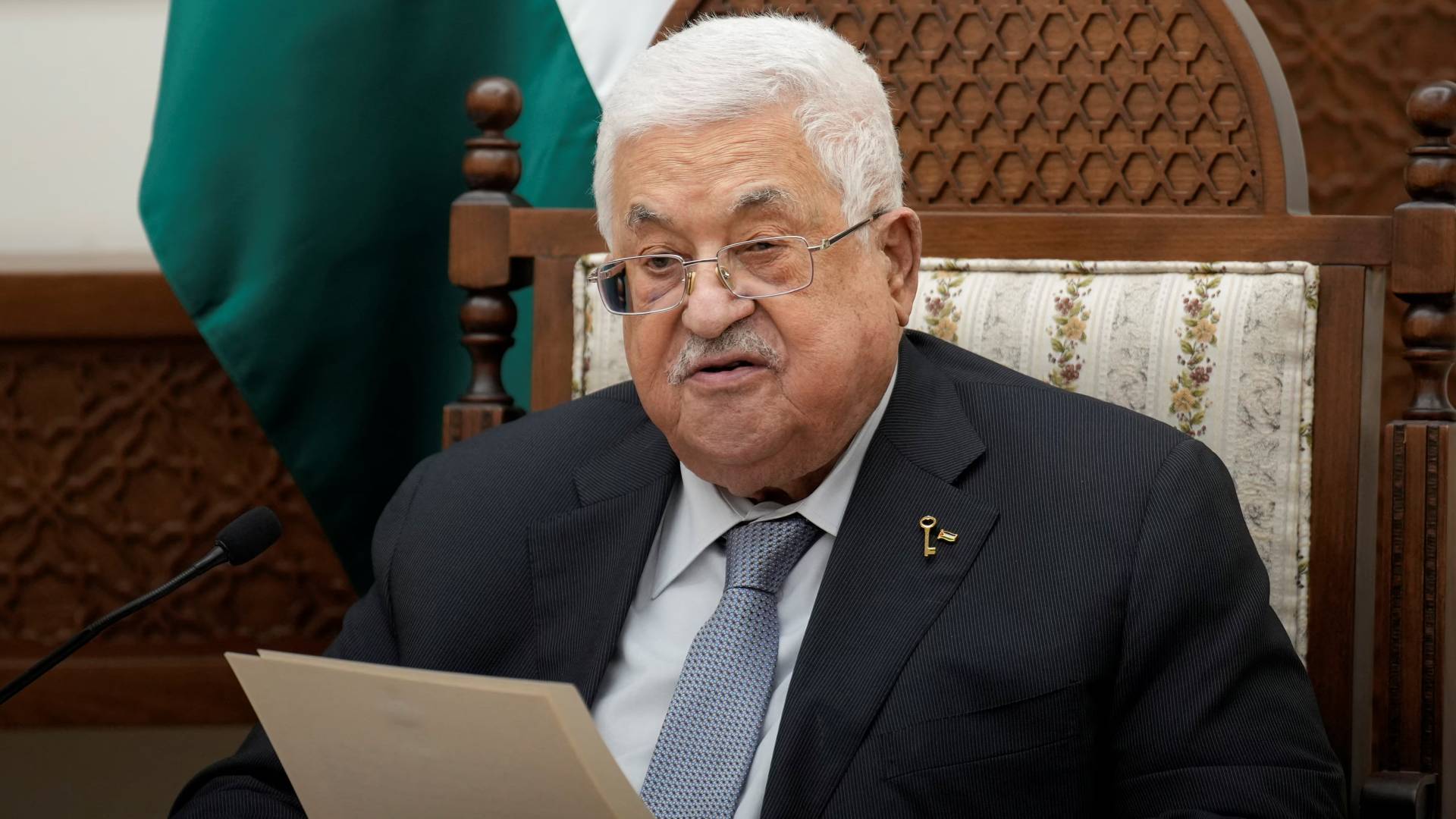 Palestinian President Abbas issues constitutional declaration on presidential succession