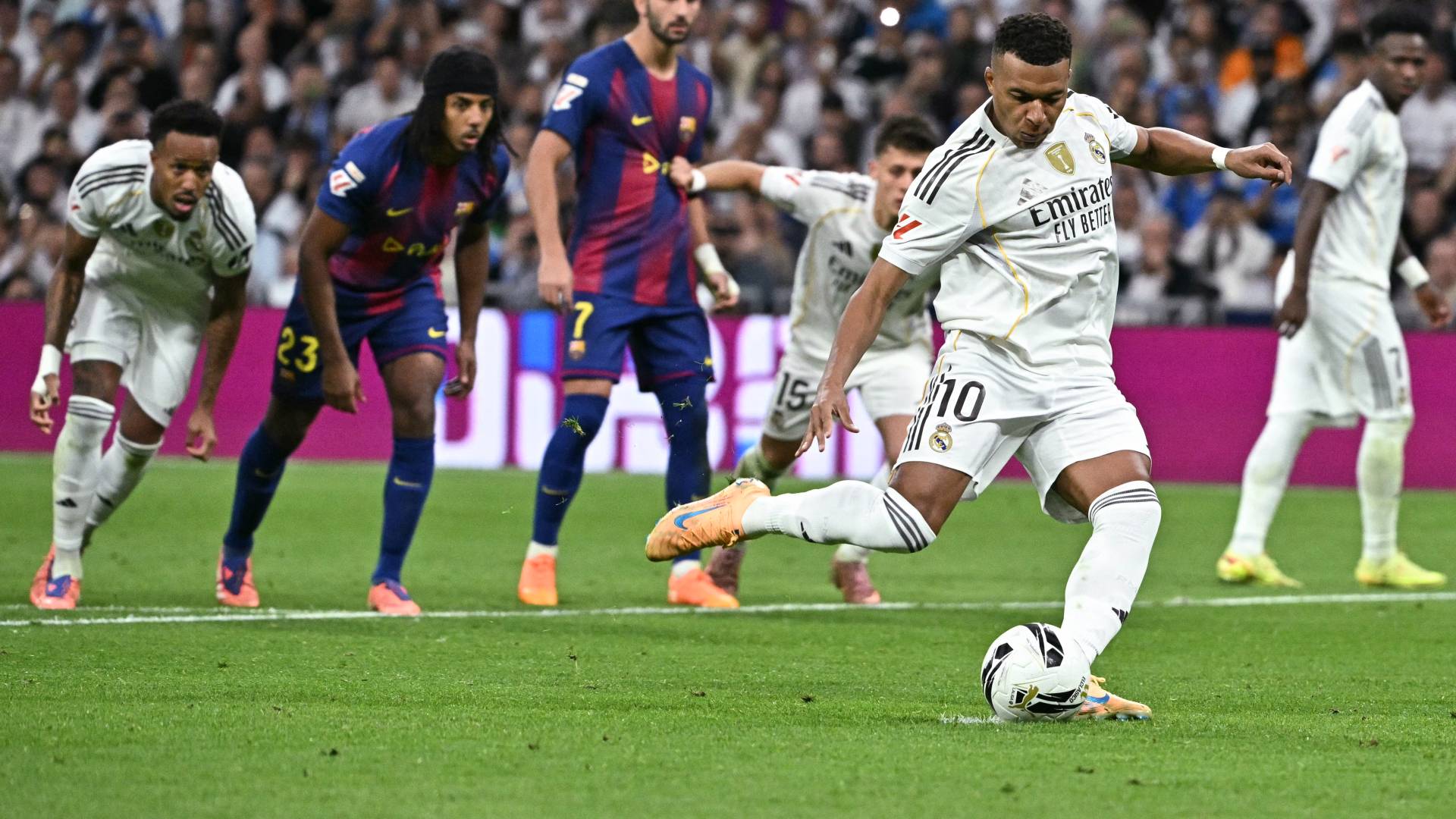 ‘Israeli’ fan dies in stands after Mbappé penalty miss in El Clásico